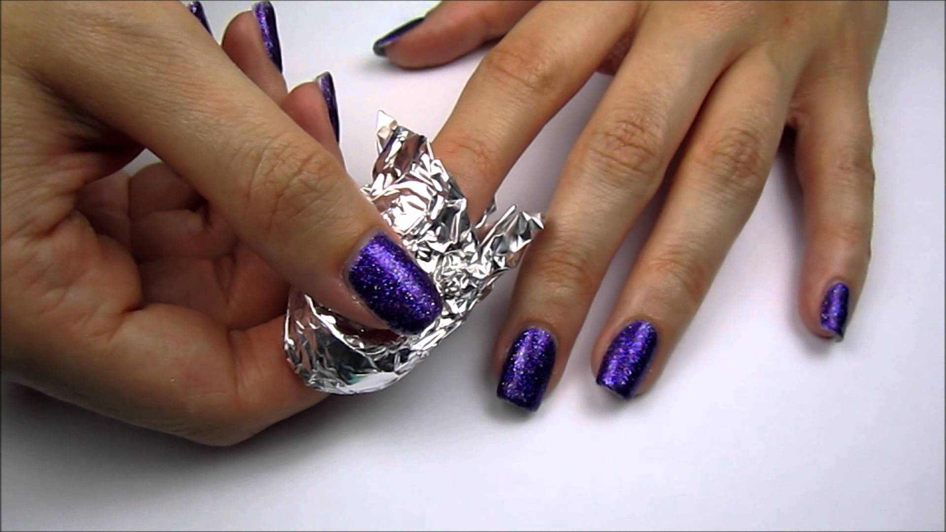 learn-how-to-use-glitter-on-your-nails-perfectly